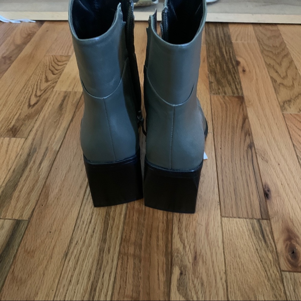 Zara heeled boot! NWT! - Picture 4 of 4